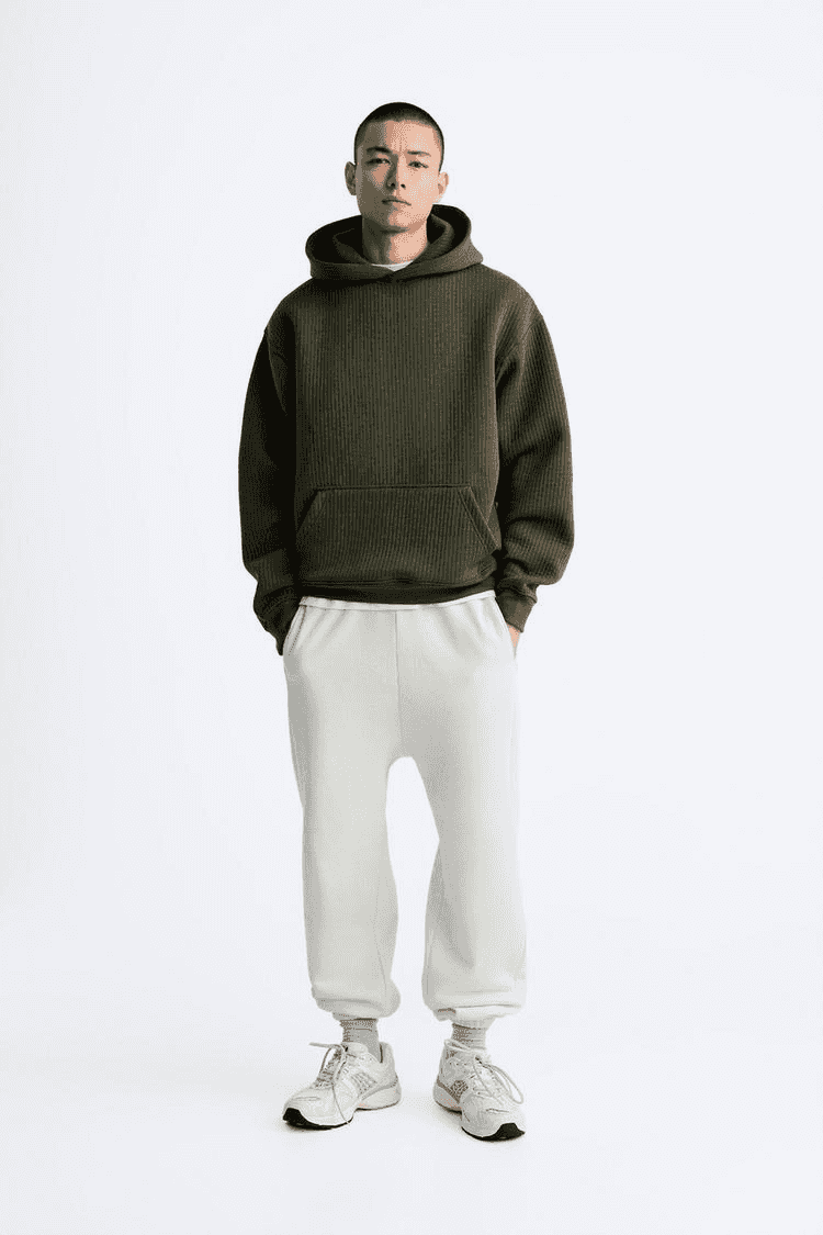KAPİTONE KAPÜŞONLU SWEATSHIRT